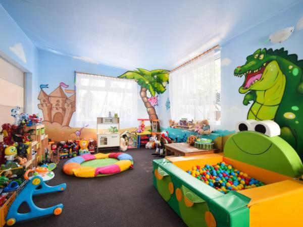 Jantar Hotel Łazy Екстериор снимка